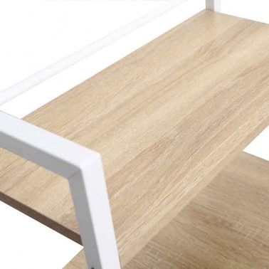 Mesa escritorio con estantes ,color roble y estructura metálica blanca.