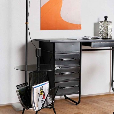 Mesa escritorio, en color negro, muy practica y decorativa, estilo industrial.