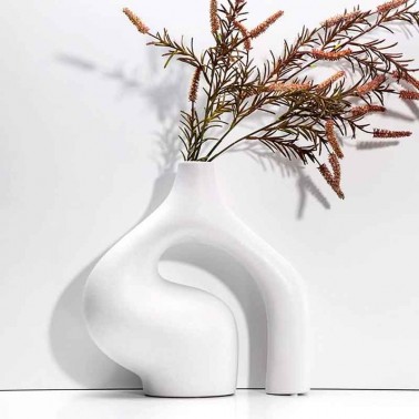 Jarrón de cerámica blanca de estilo elegante y moderno ideal para decoración.