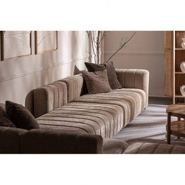Sofá de terciopelo marrón claro: un mueble versátil