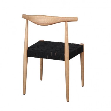 Silla de madera con asiento color negro